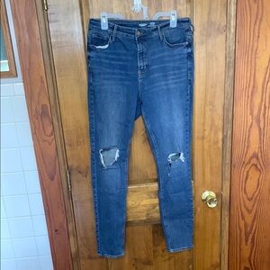 Old Navy Rockstar Super Skinny Jeans